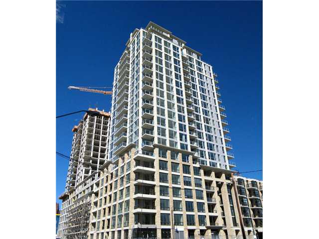 16TH FLOOR! 1BDRM WATERFRONT APARTMENT IN THE HEART OF DOWNTOWN!