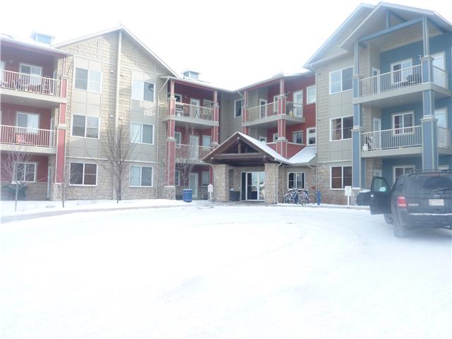 Fabulous 2 bedroom unit with maintenance free living in Airdrie!
