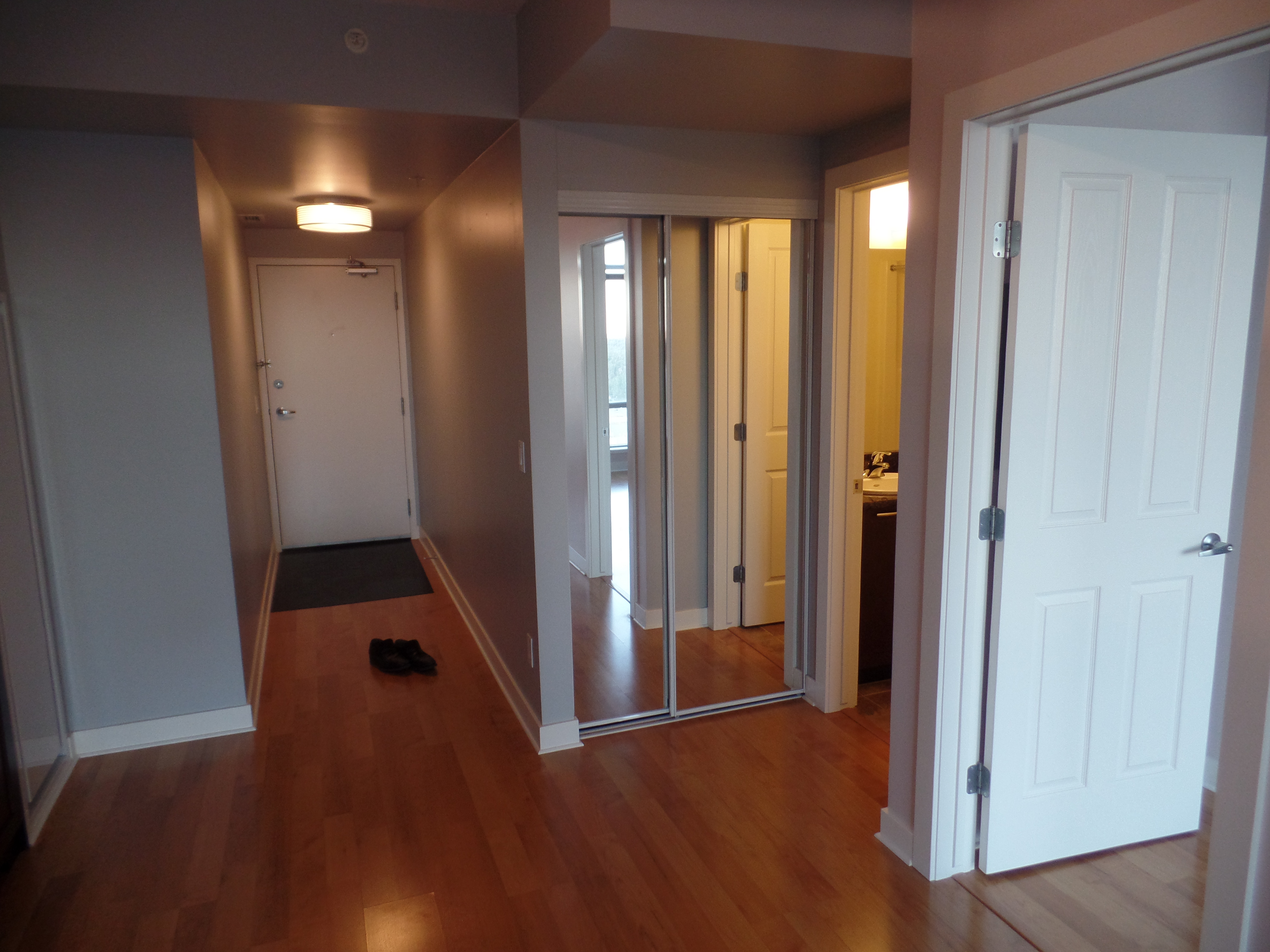 Almost like new1 bdrm apartment for rent in Brentwood, close to U of C!