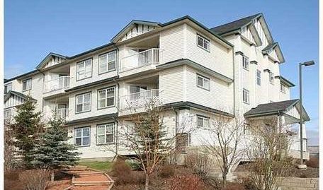ADULTS ONLY BUILDING! 2 BEDROOM SUITE APT, UTILITIES INCLUDED IN SOMERVALE!