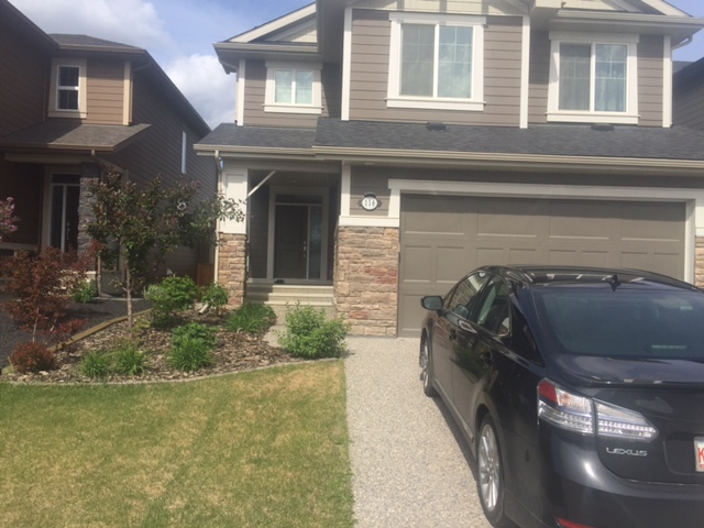 Just like new home, 3 bdrms over 2400sqft home in Legacy!
