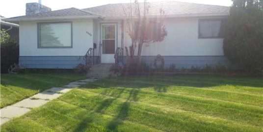 Single 3 bdrms with double garage Bungalow in Forest Lawn!