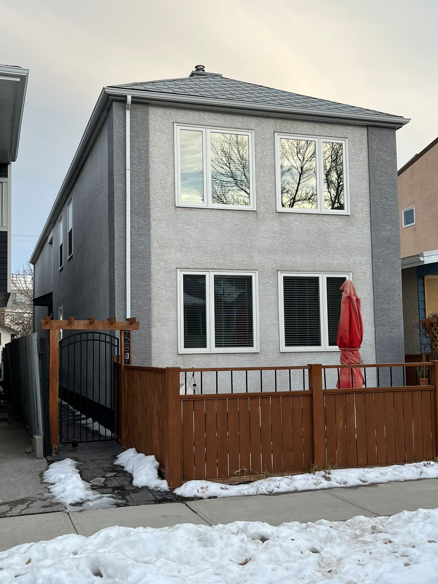 Newly renovated 3 bdrms home in Renfrew with 1800 sqft!