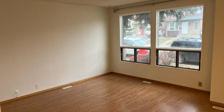 71fc8c08-1153-4cee-b50b-b2e5e9d691cb