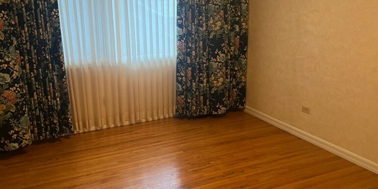 WhatsApp Image 2025-12-02 at 13.49.46 (1)