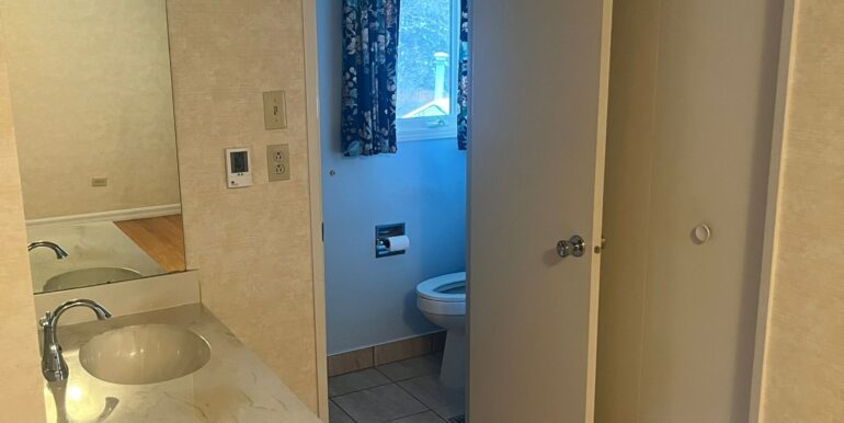 WhatsApp Image 2025-12-02 at 13.49.46