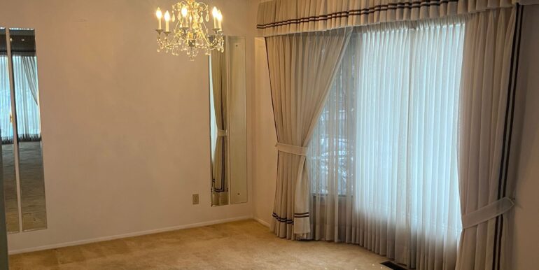 WhatsApp Image 2025-12-02 at 13.49.54 (2)