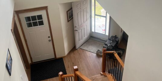 Approx 3000 Sqft! 5 Bedrooms 4 Bath Single House in Edgemont!