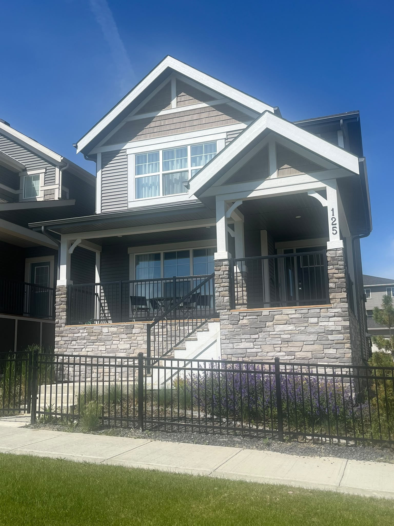 Like new! Build in 2025! Cozy 3 Bedroom Double Garage House in Glacier Ridge