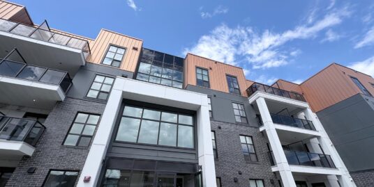BRAND NEW! 1 Bedroom + Den Condo Unit in University District